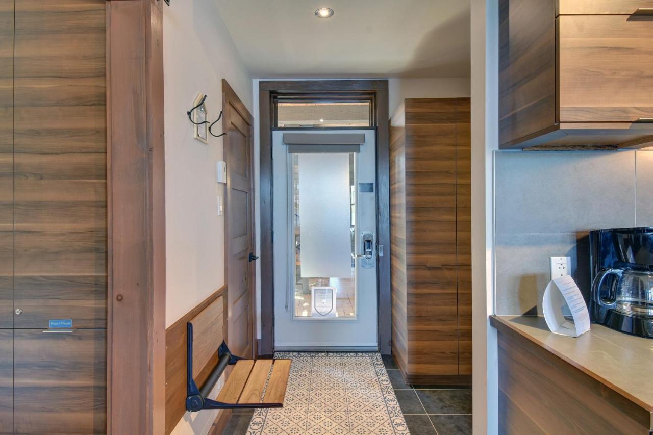 Premium Suite With Lake View And Resort Access ลัค-ซุแปร์ริเออร์ ภายนอก รูปภาพ